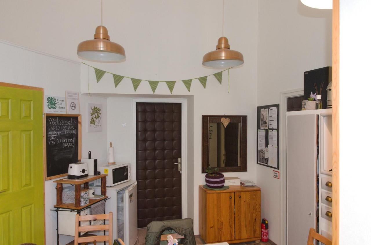 Green Dot Home Сомбатхей Экстерьер фото